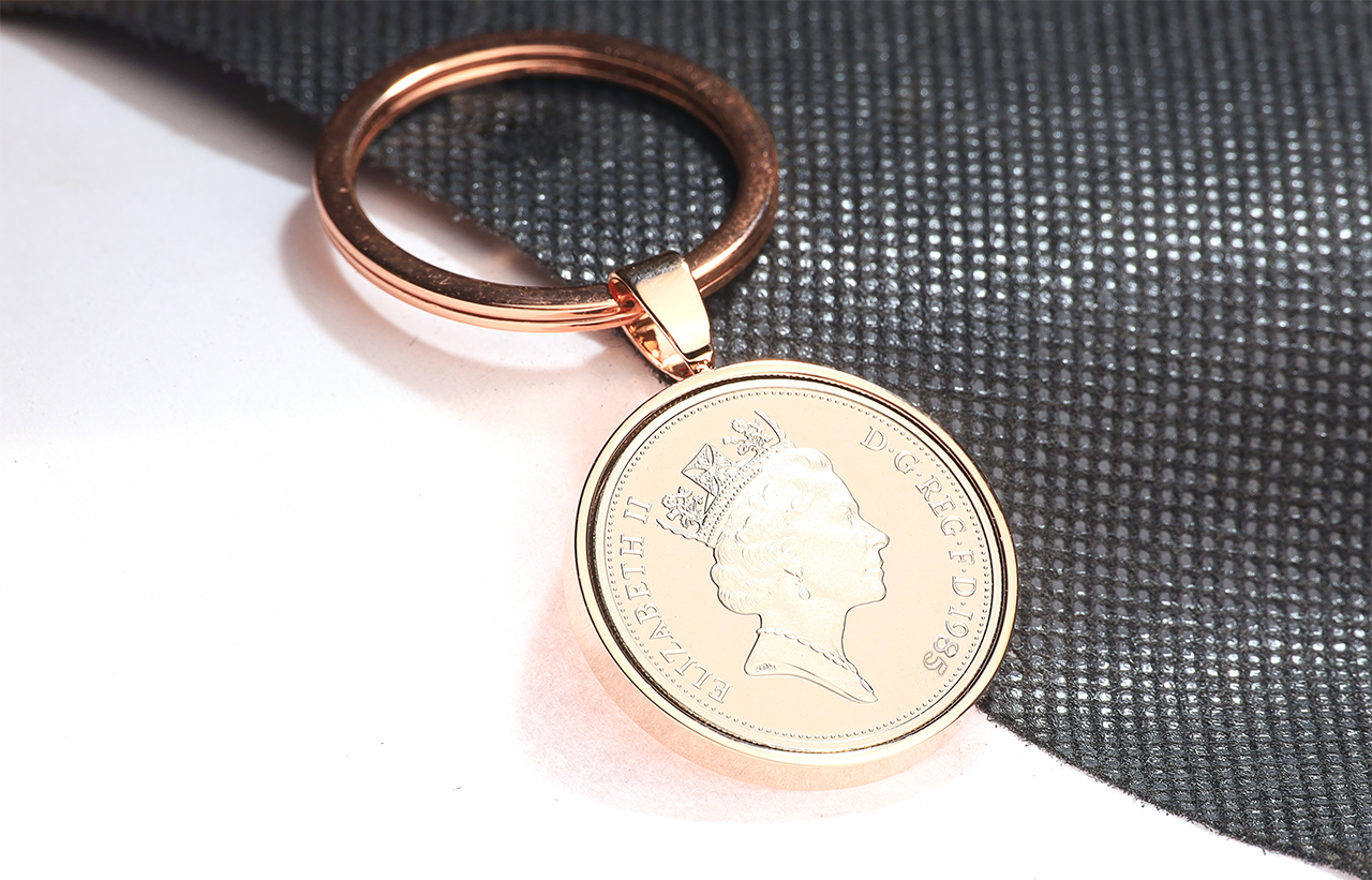 1985 Old Ten Pence Keyring - 39th Birthday Gift - Choose Colour and Engraving