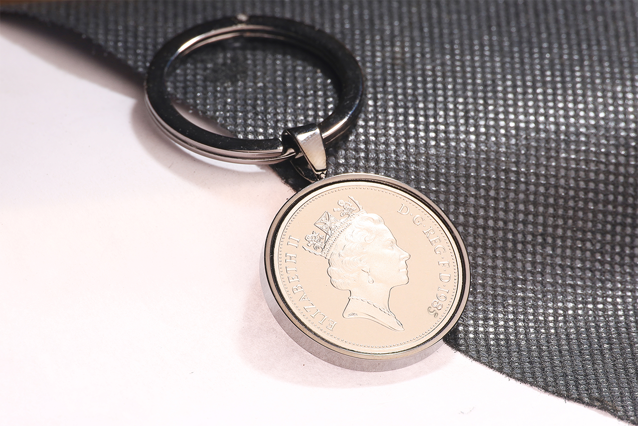 1985 Old Ten Pence Keyring - 39th Birthday Gift - Choose Colour and Engraving